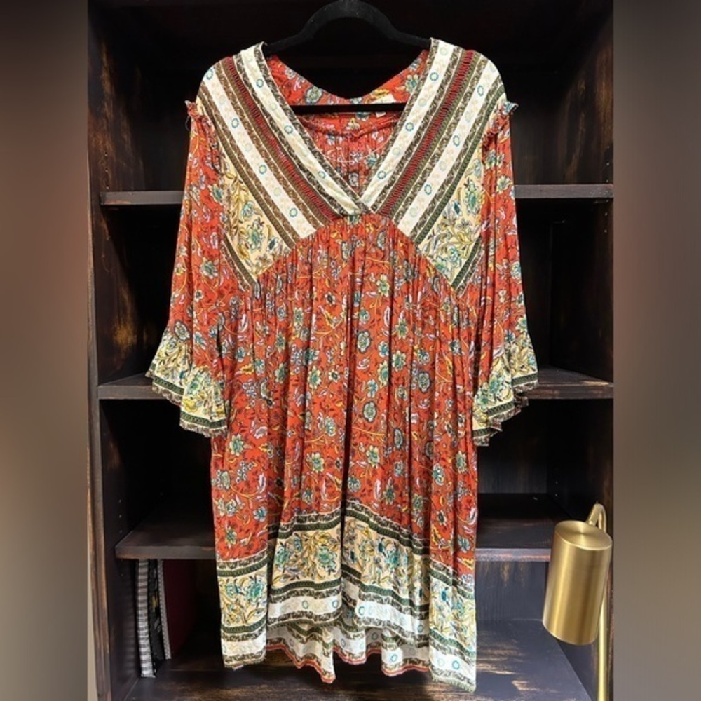EASEL Red Patterned Women’s Dress | Sz S | Bell Flutter Sleeves | Midi